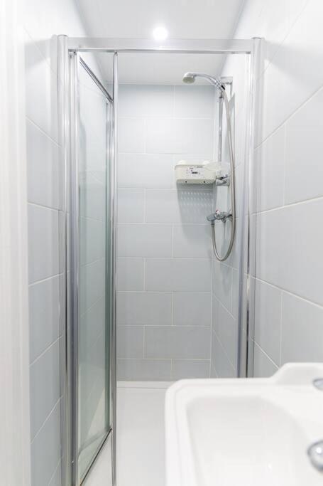 Stylish Studio In Moseley Village Бирмингам Екстериор снимка